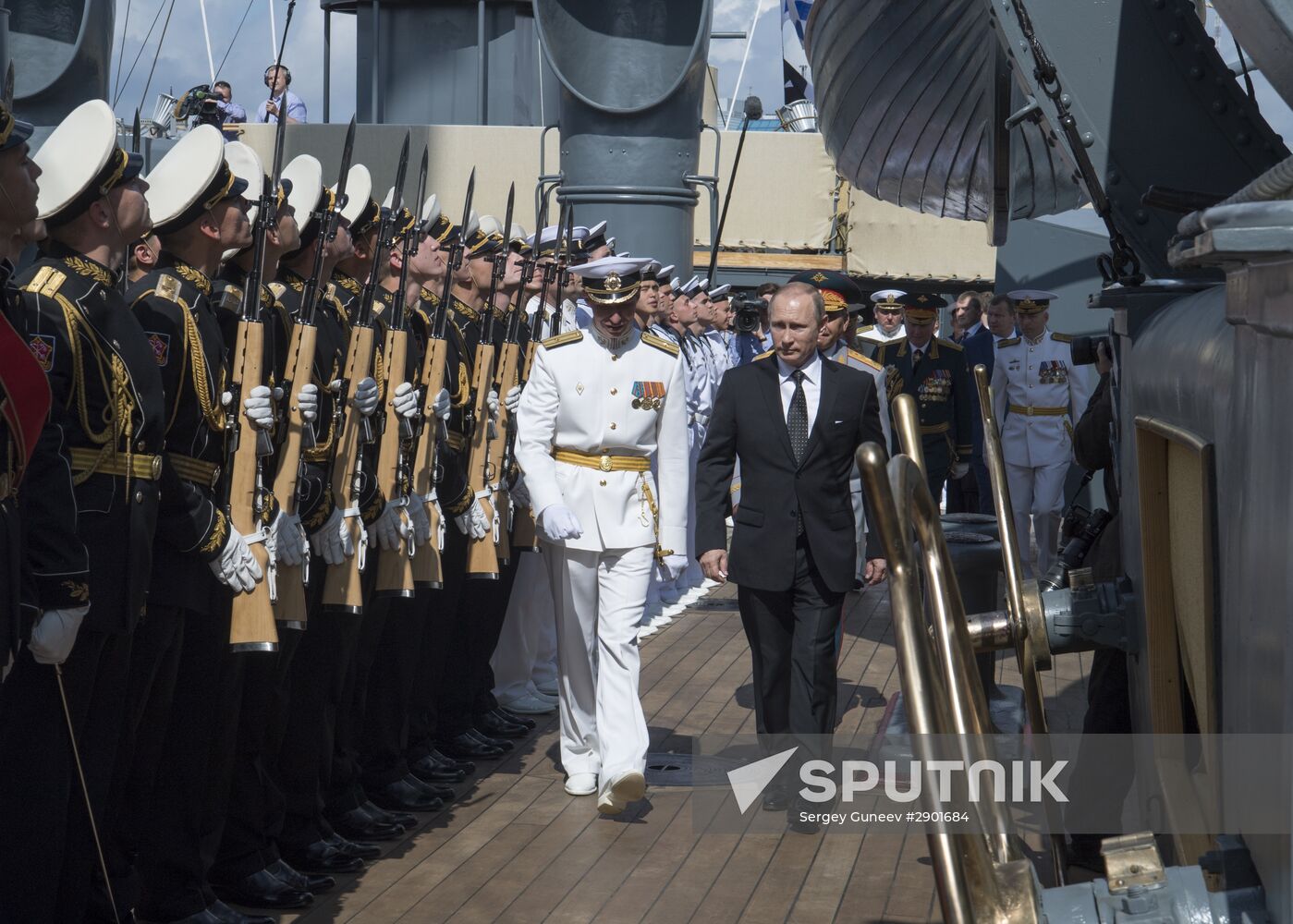 Vladimir Putin takes part in Russian Navy Day celebrations in St. Petersburg