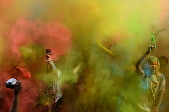 Color Booom race