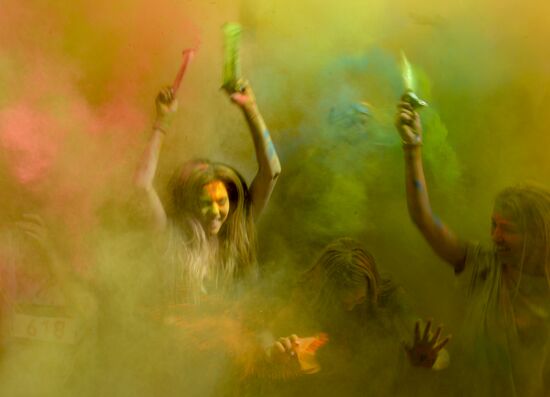 Color Booom race