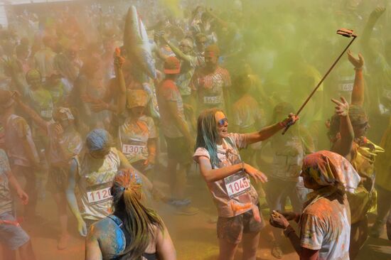 Color Booom race