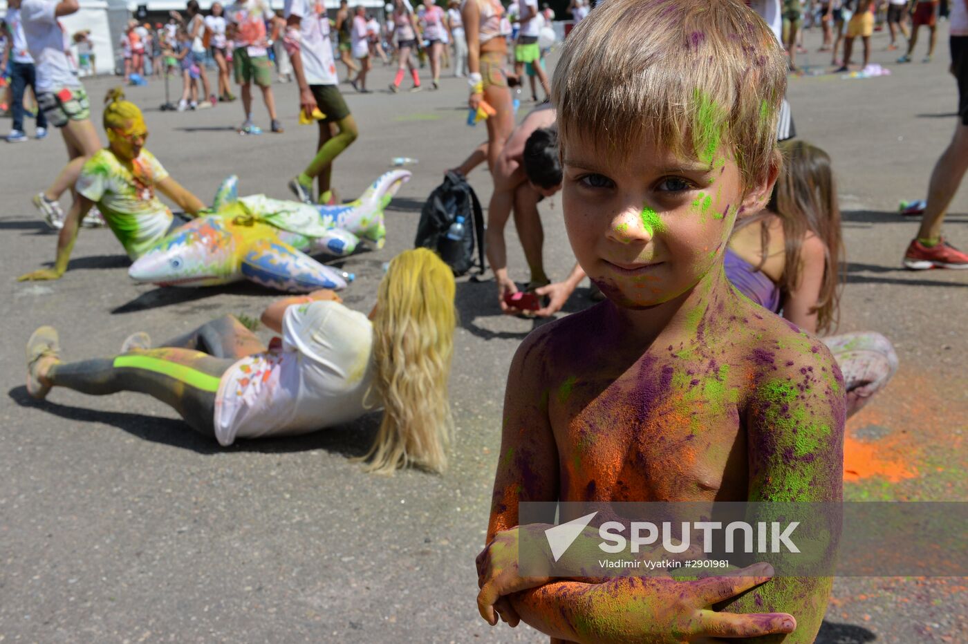 Color Booom race