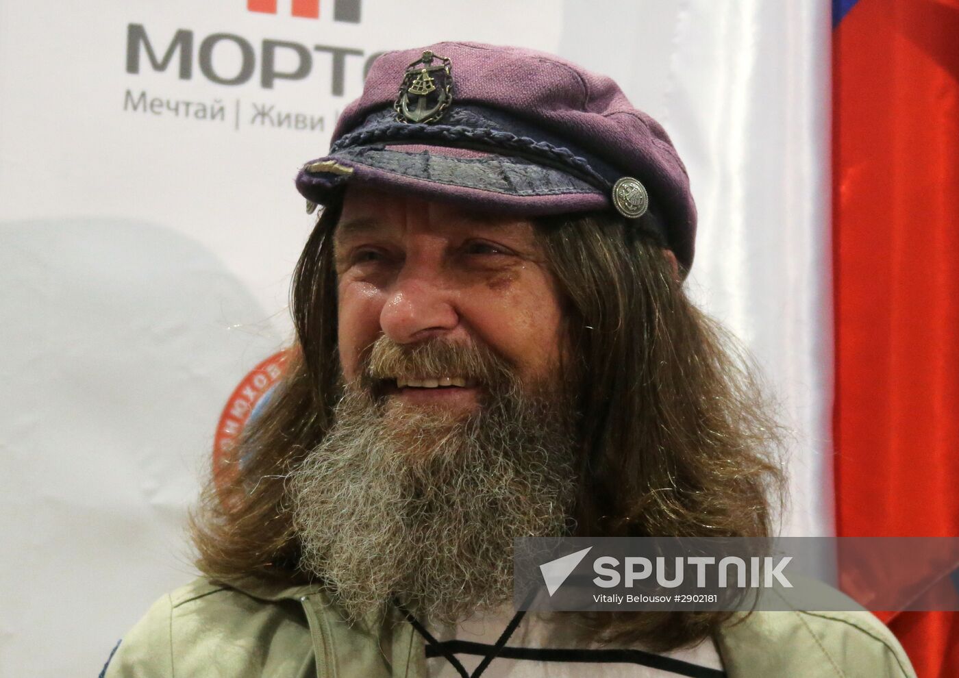 Fyodor Konyukhov welcomed after his record hot-air balloon round-the-world flight