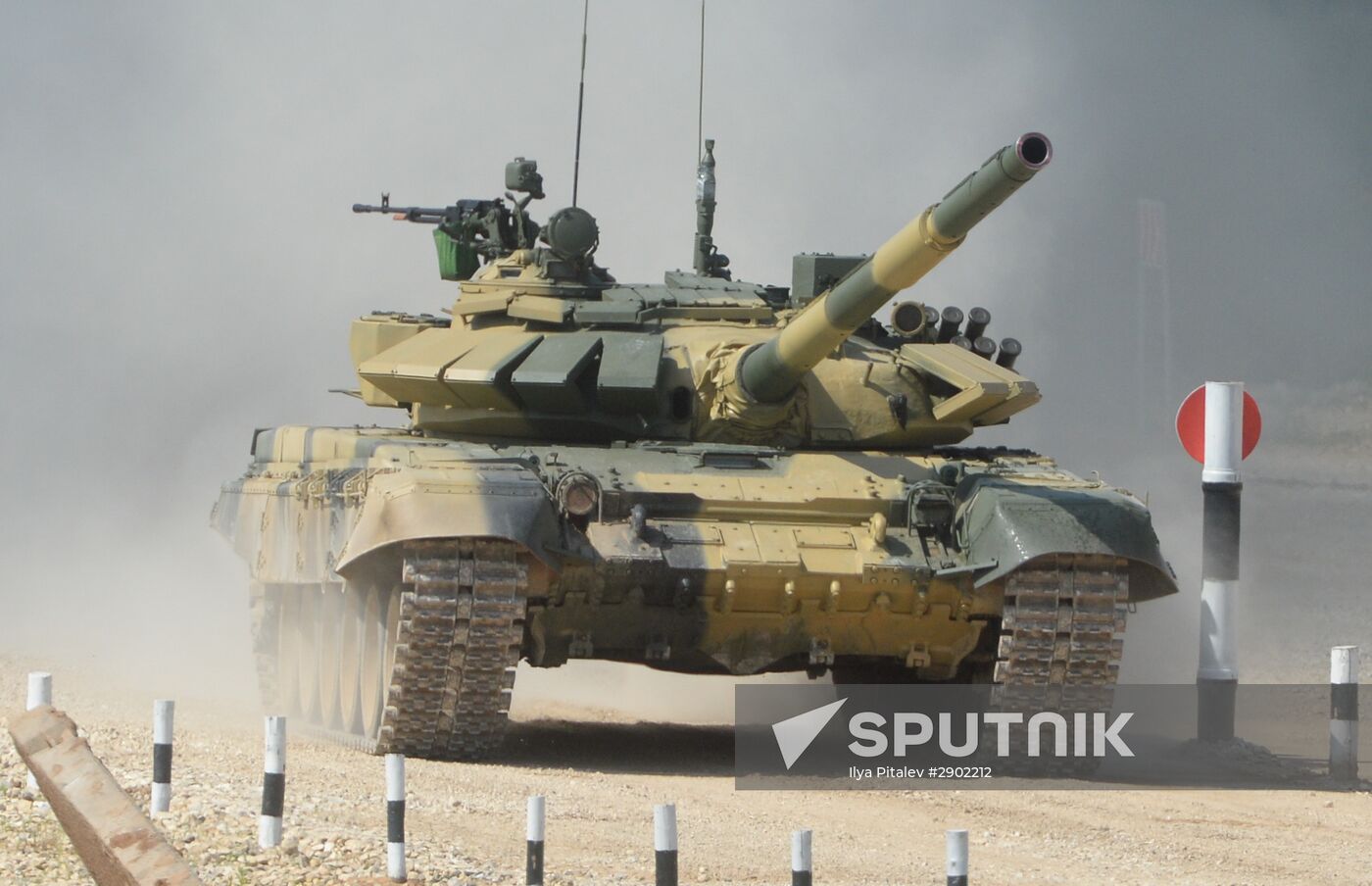 2016 Army Games. Tank Biathlon