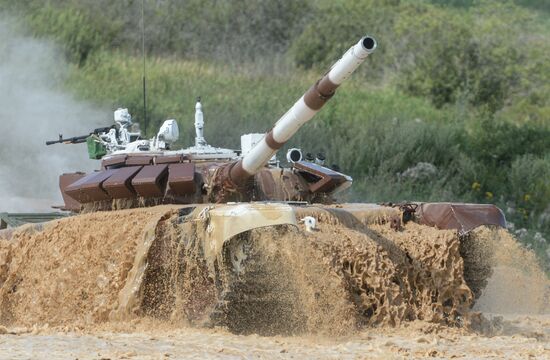 2016 Army Games. Tank Biathlon