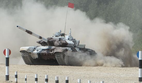 2016 Army Games. Tank Biathlon