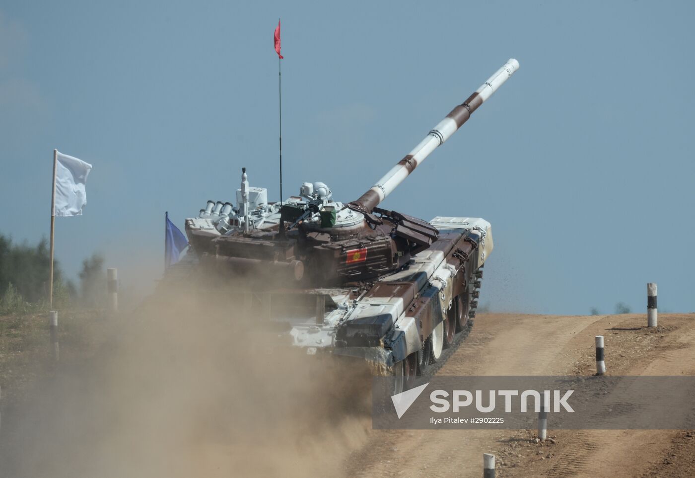 2016 Army Games. Tank Biathlon