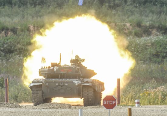 2016 Army Games. Tank Biathlon