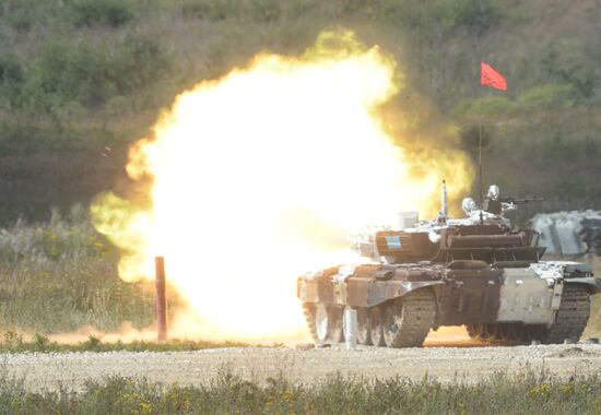 2016 Army Games. Tank Biathlon