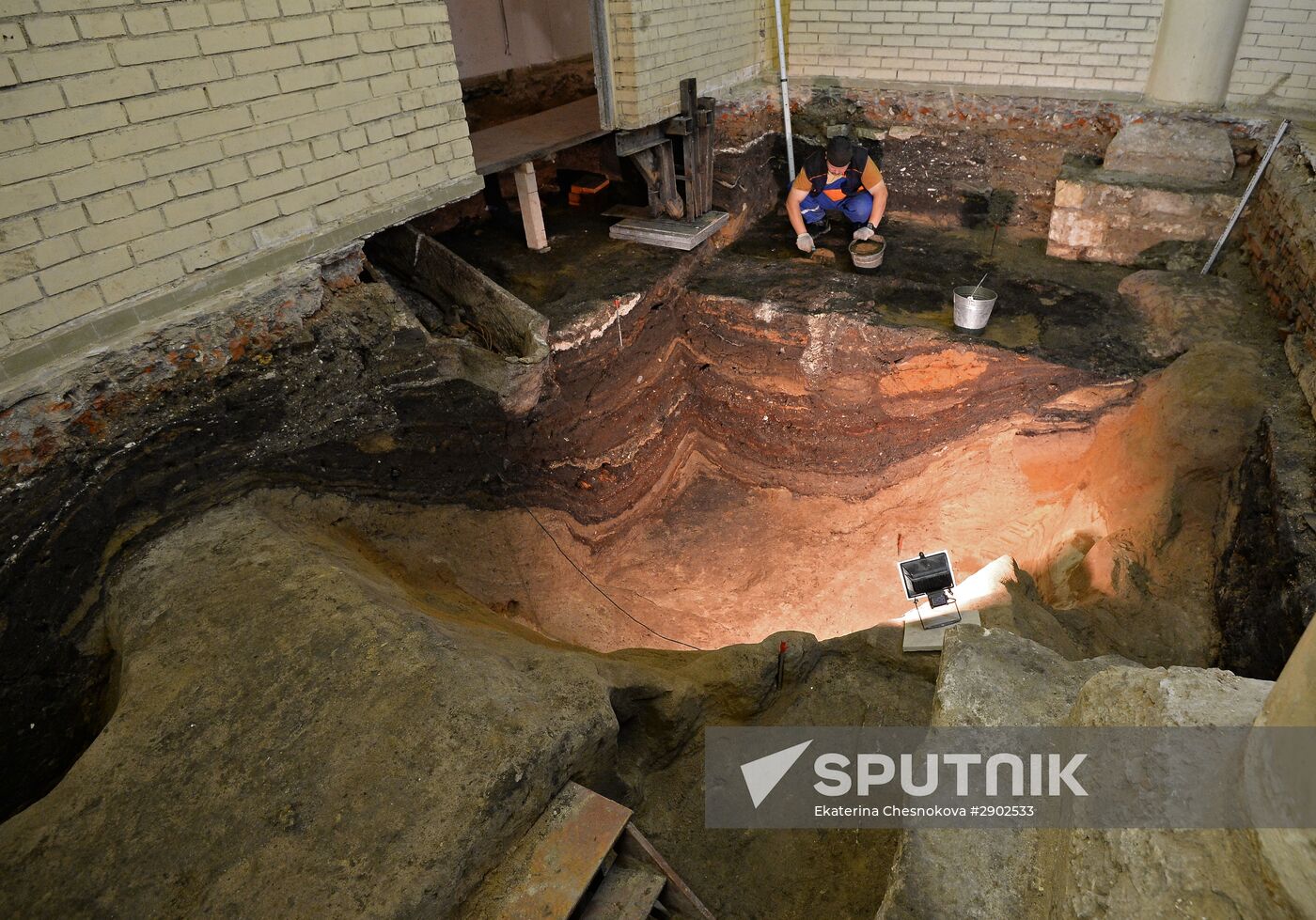 Archaeological excavations on the site of demolished #14 Building of the Moscow Kremlin.