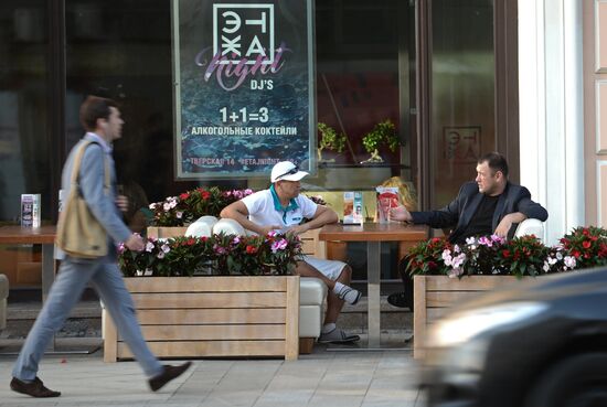 New summer patios opened on Tverskaya Street after renovation