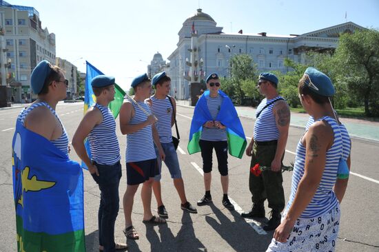 Celebrating Airborne Force Day in Russian cities