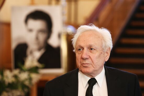 Fazil Iskander's funeral