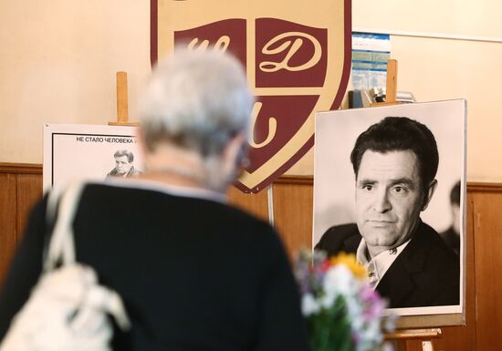 Fazil Iskander's funeral