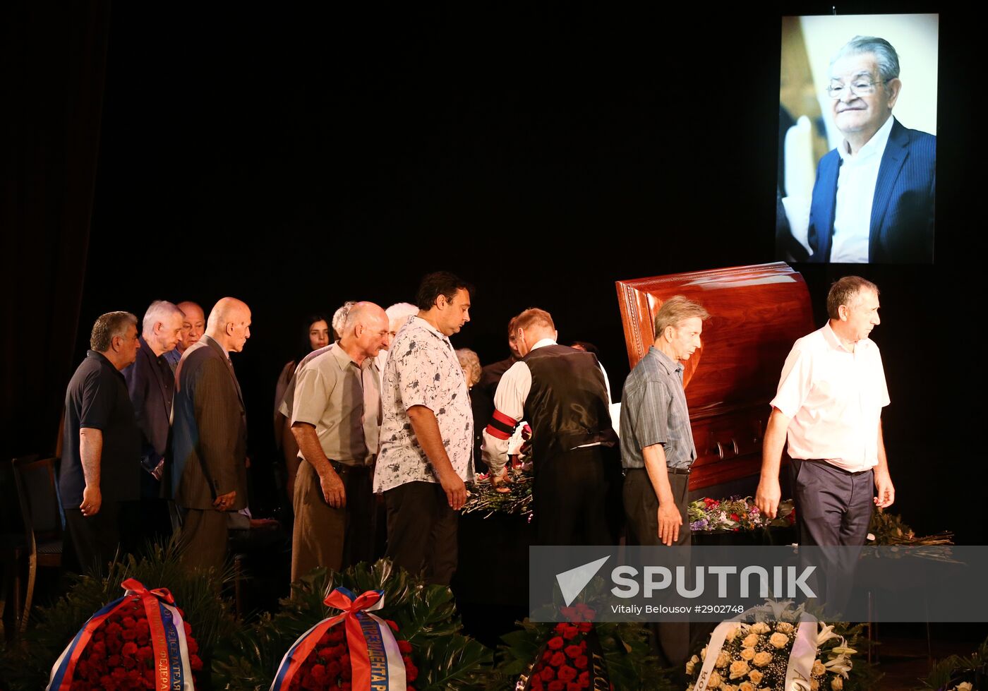 Fazil Iskander's funeral