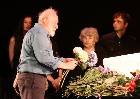 Fazil Iskander's funeral