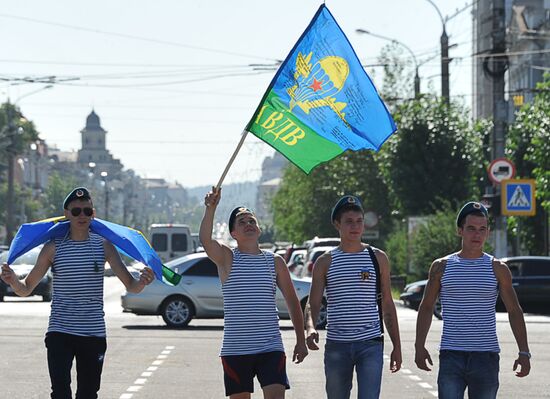 Celebrating Airborne Force Day in Russian cities