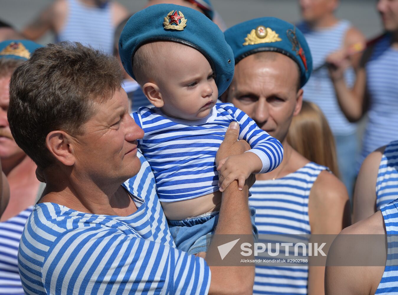 Celebrating Airborne Force Day in Russian cities