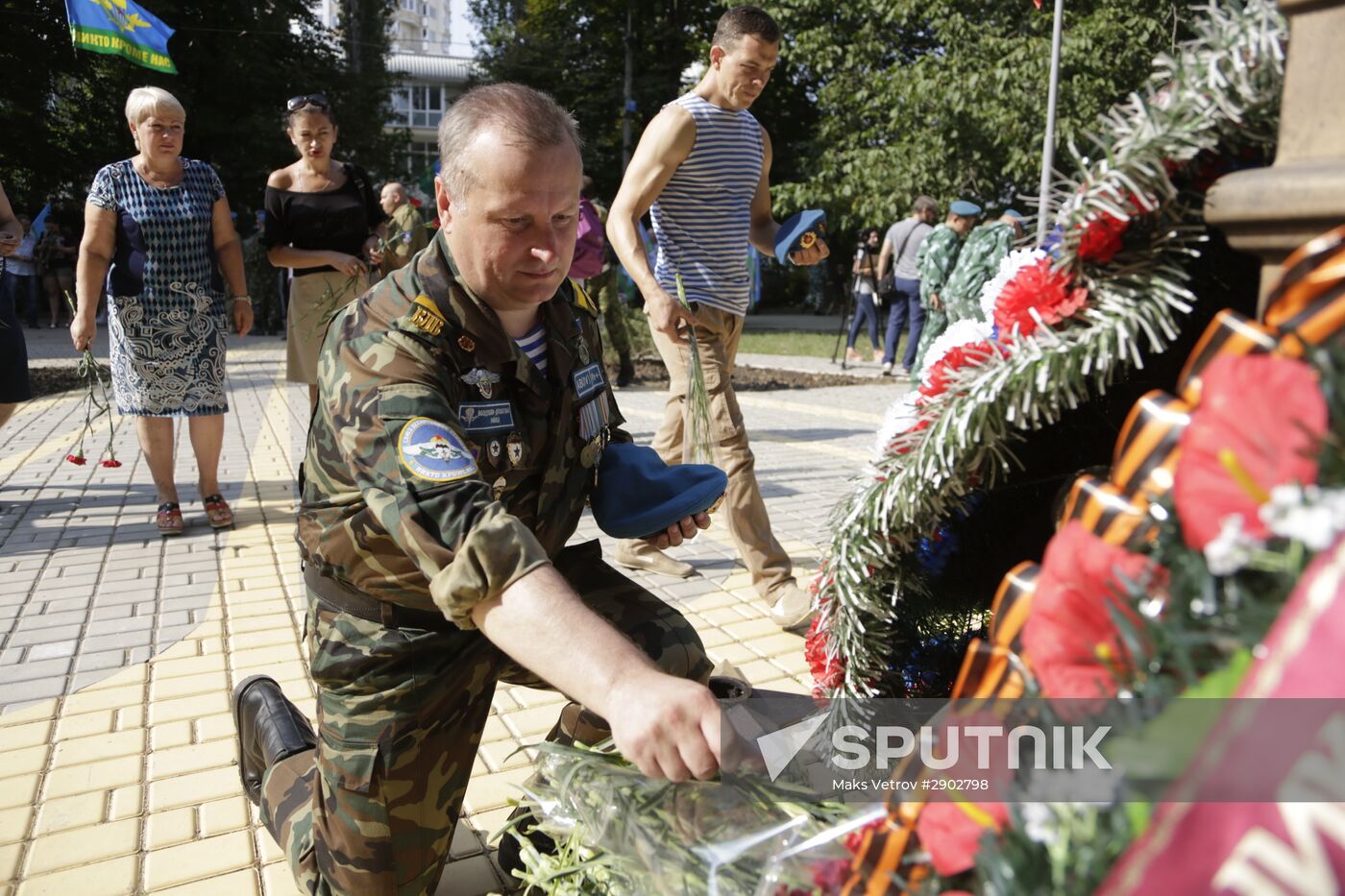 Celebrating Airborne Force Day in Russian cities