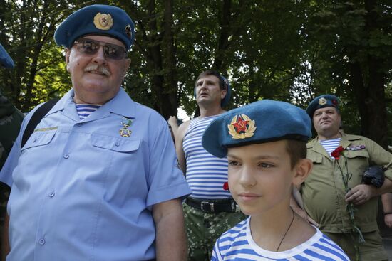 Celebrating Airborne Force Day in Russian cities