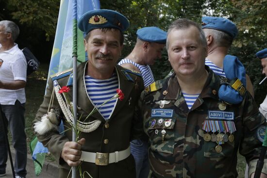 Celebrating Airborne Force Day in Russian cities