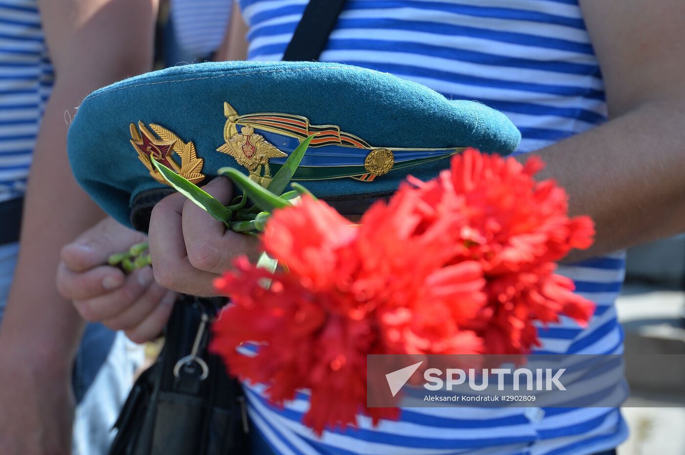 Celebrating Airborne Force Day in Russian cities