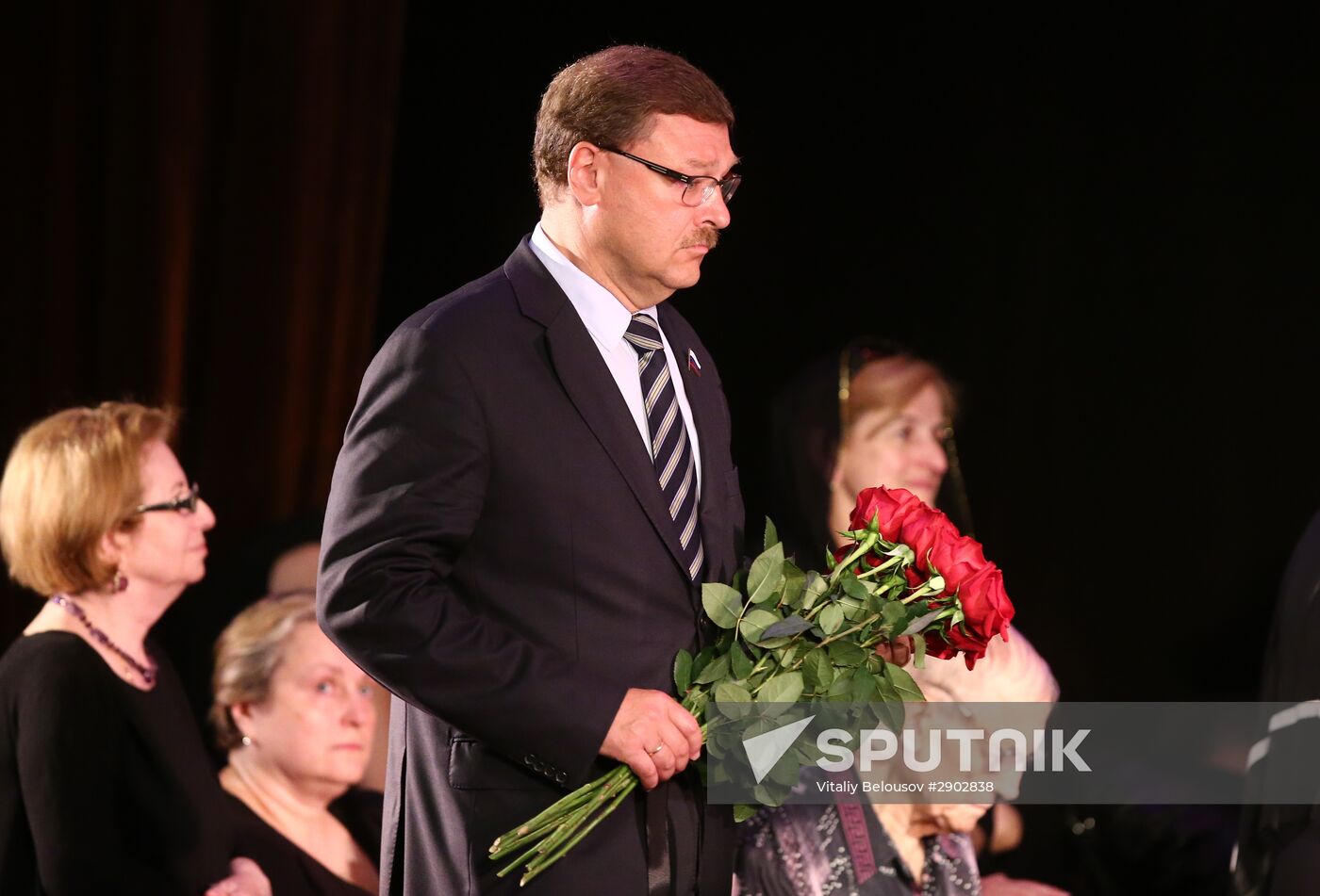 Paying last respects to Fazil Iskander