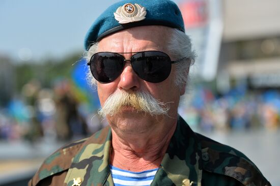 Celebrating Airborne Force Day in Russian cities