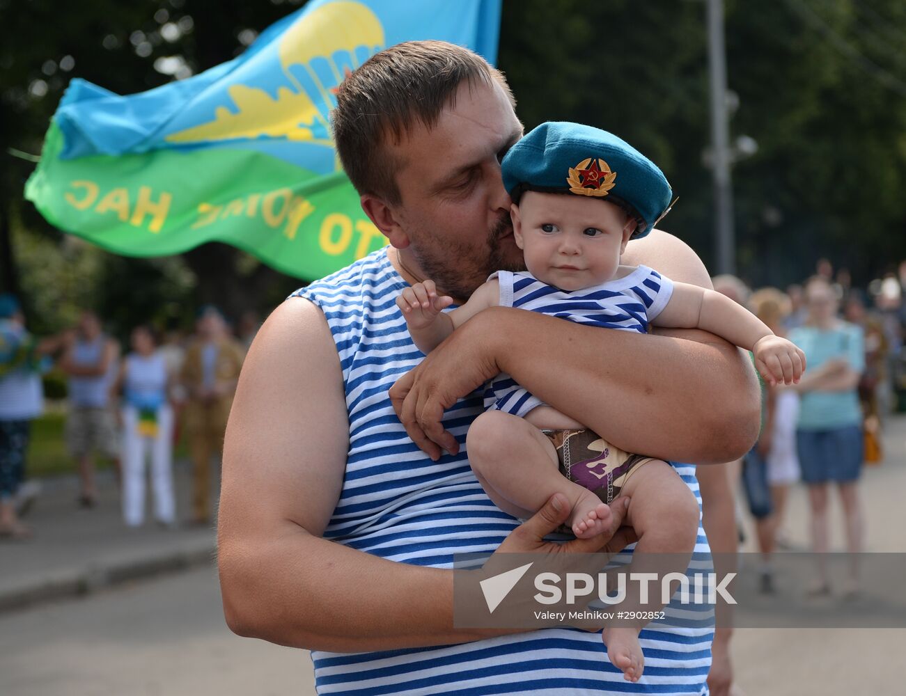 Celebrating Airborne Force Day in Moscow