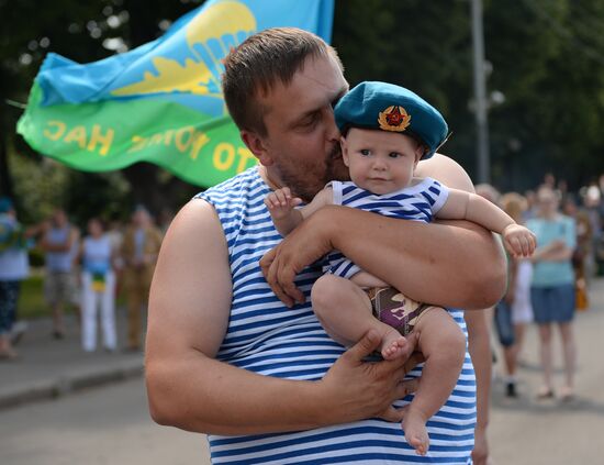 Celebrating Airborne Force Day in Moscow