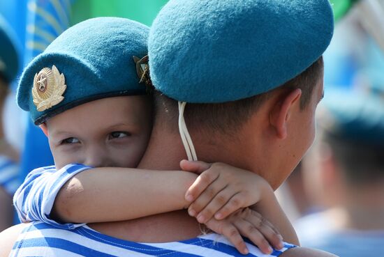 Celebrating Airborne Force Day in Russian cities