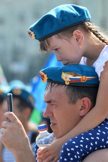 Celebrating Airborne Force Day in Russian cities