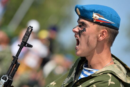 Celebrating Airborne Force Day in Russian cities