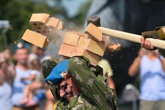 Celebrating Airborne Force Day in Russian cities