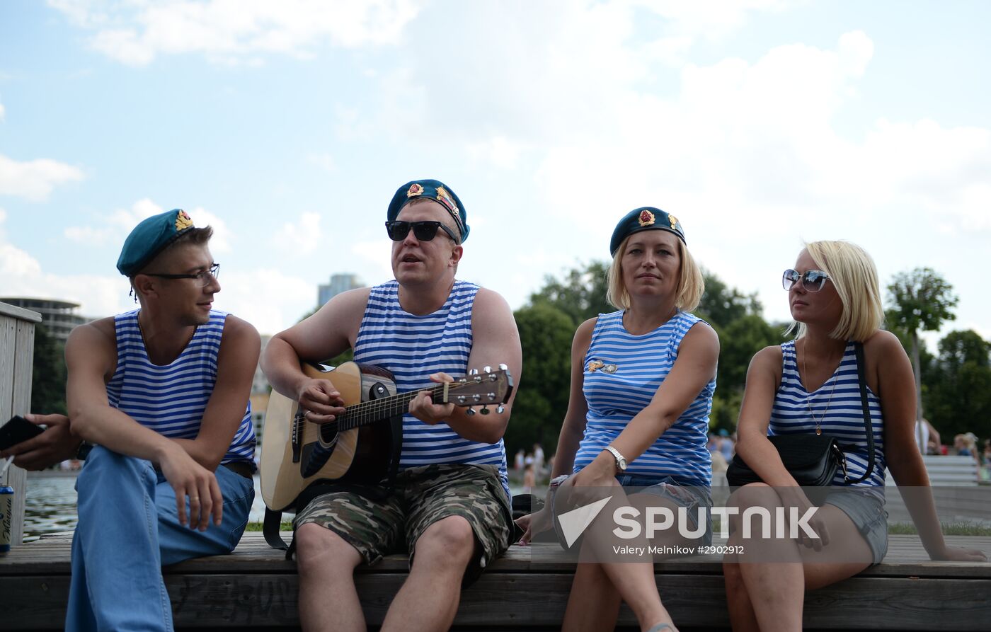 Celebrating Airborne Force Day in Moscow