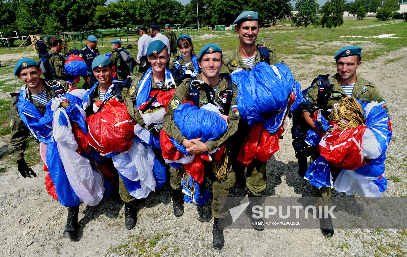 Celebrating Airborne Force Day in Russian cities