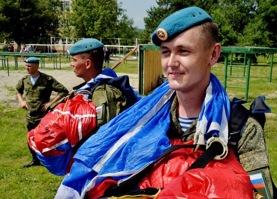 Celebrating Airborne Force Day in Russian cities
