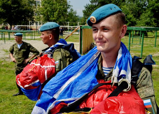 Celebrating Airborne Force Day in Russian cities