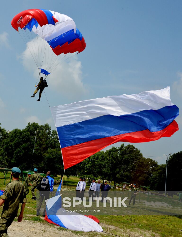 Celebrating Airborne Force Day in Russian cities