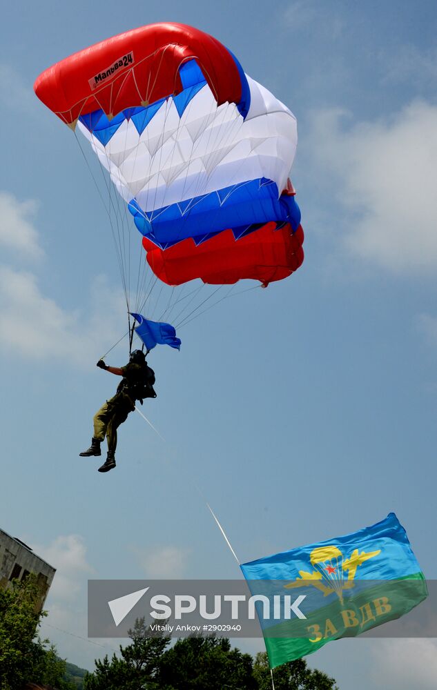 Celebrating Airborne Force Day in Russian cities