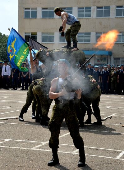 Celebrating Airborne Force Day in Russian cities