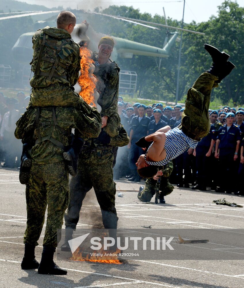 Celebrating Airborne Force Day in Russian cities