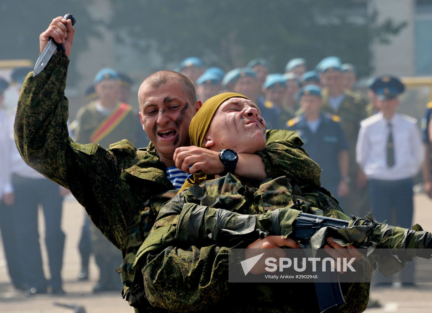 Celebrating Airborne Force Day in Russian cities