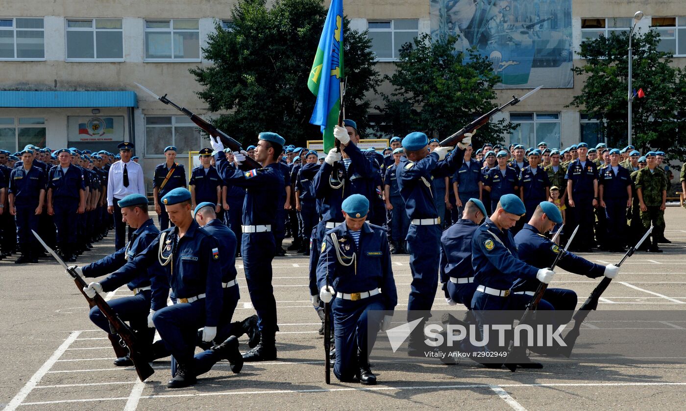 Celebrating Airborne Force Day in Russian cities