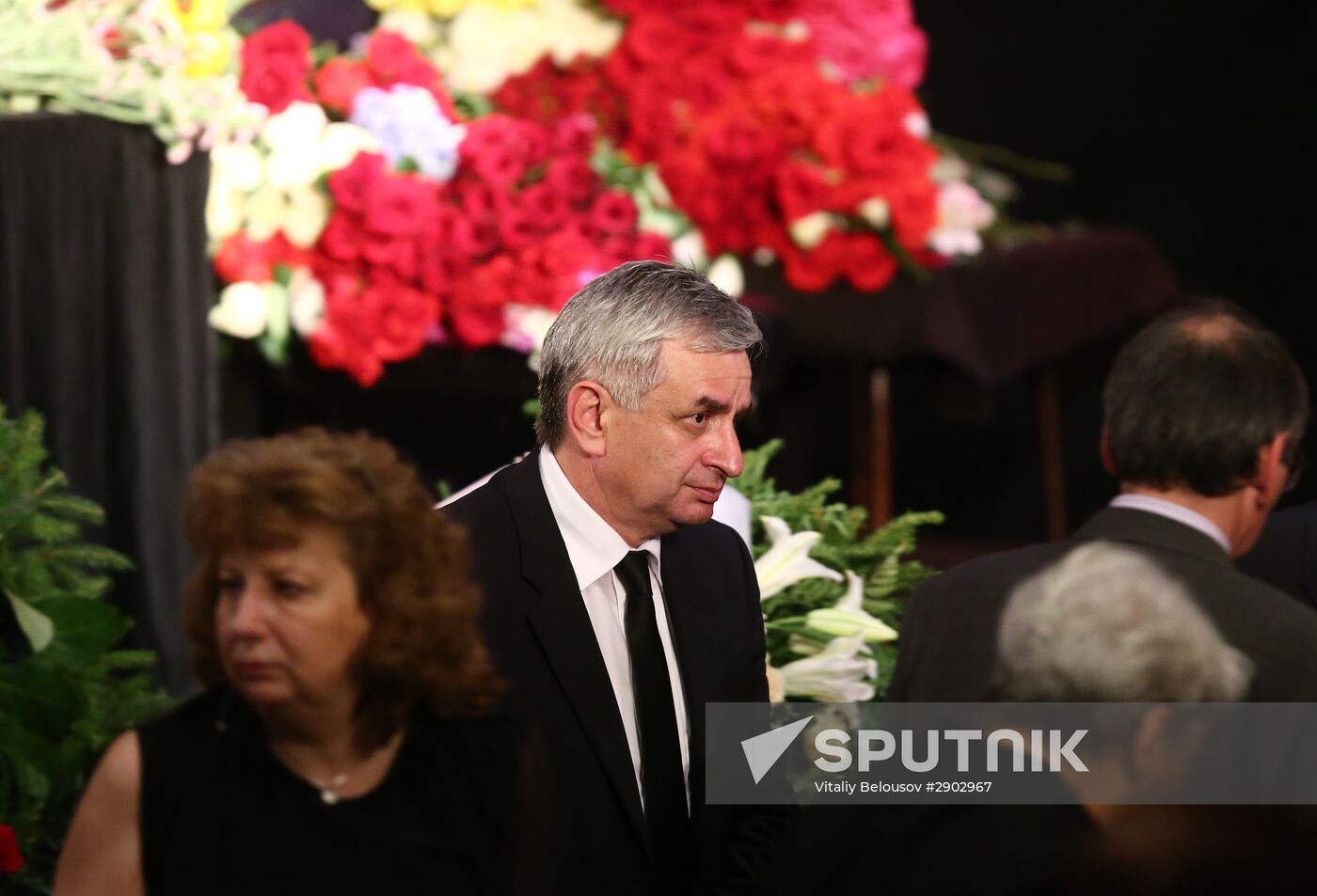 Paying last respects to Fazil Iskander