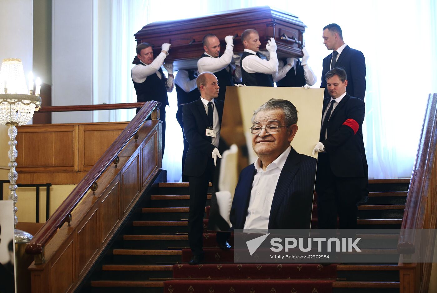 Paying last respects to Fazil Iskander