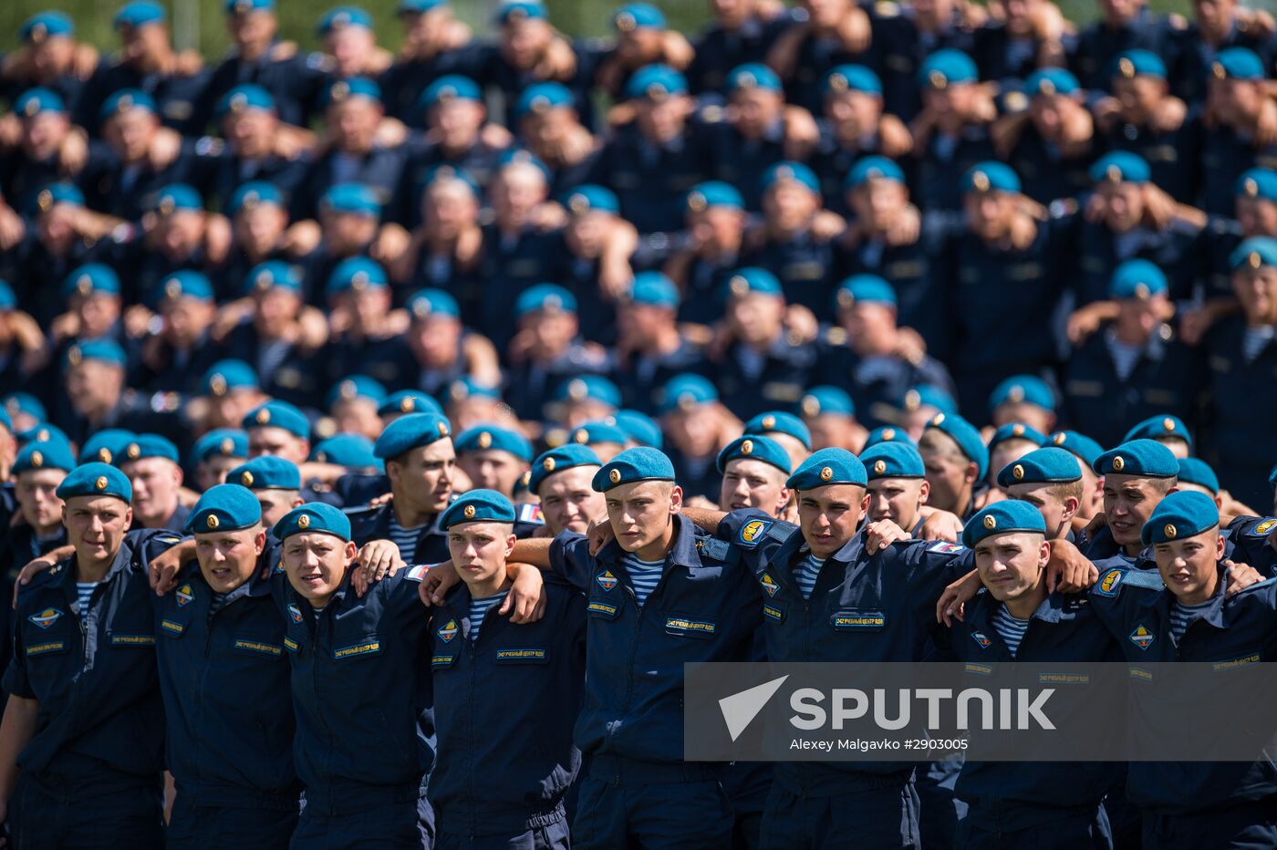 Celebrating Airborne Force Day in Russian cities