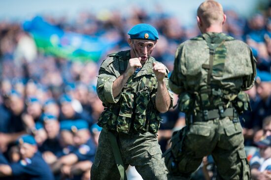 Celebrating Airborne Force Day in Russian cities