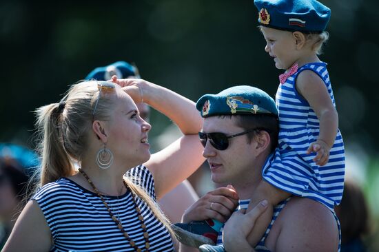 Celebrating Airborne Force Day in Russian cities