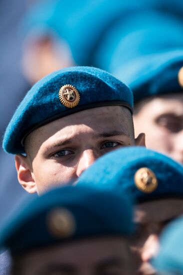 Celebrating Airborne Force Day in Russian cities