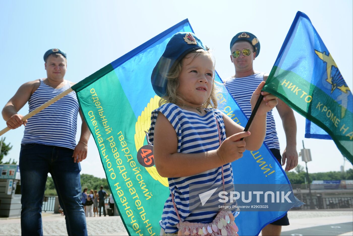 Celebrating Airborne Force Day in Russian cities